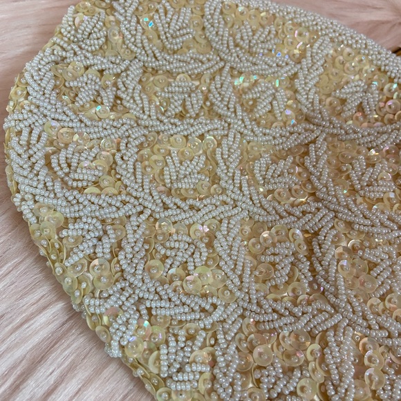 Vintage 60’s Cream Beaded Mini Wristlet Purse - Picture 4 of 6